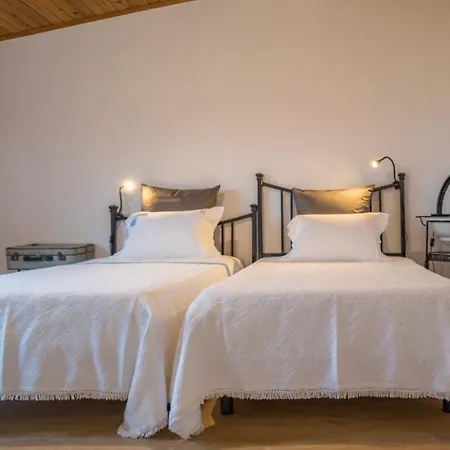 Casa Dos Castanheiros 3*