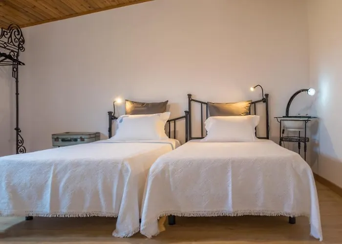 Casa Dos Castanheiros 3*